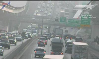 Delays linger after crash shut down lanes on I-35 in San Antonio