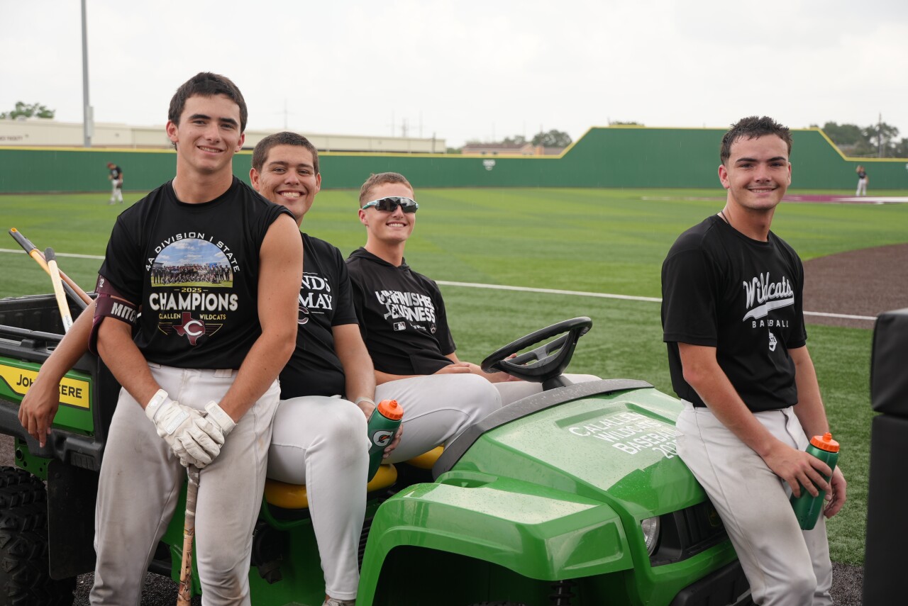 4 Calallen senior baseball players