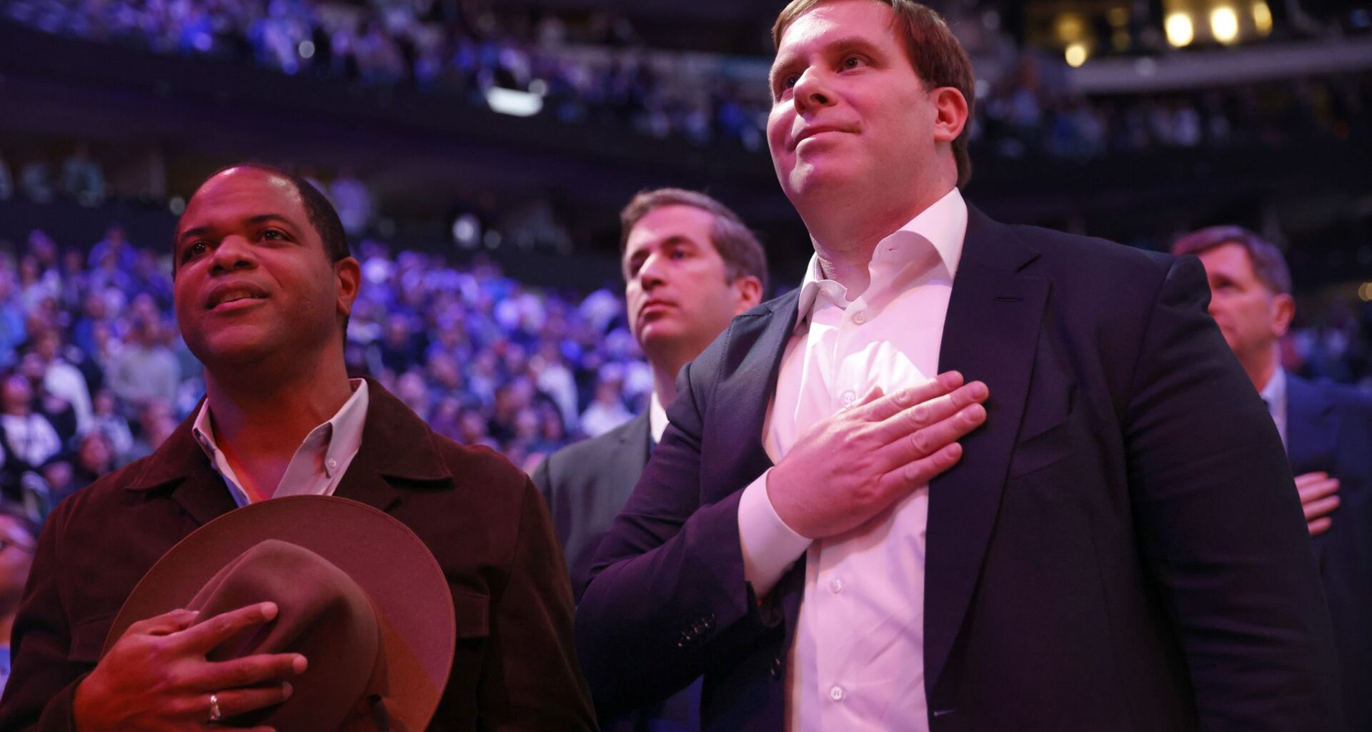 Dallas mayor sounds off on Mavericks', Stars' plans for suburbs