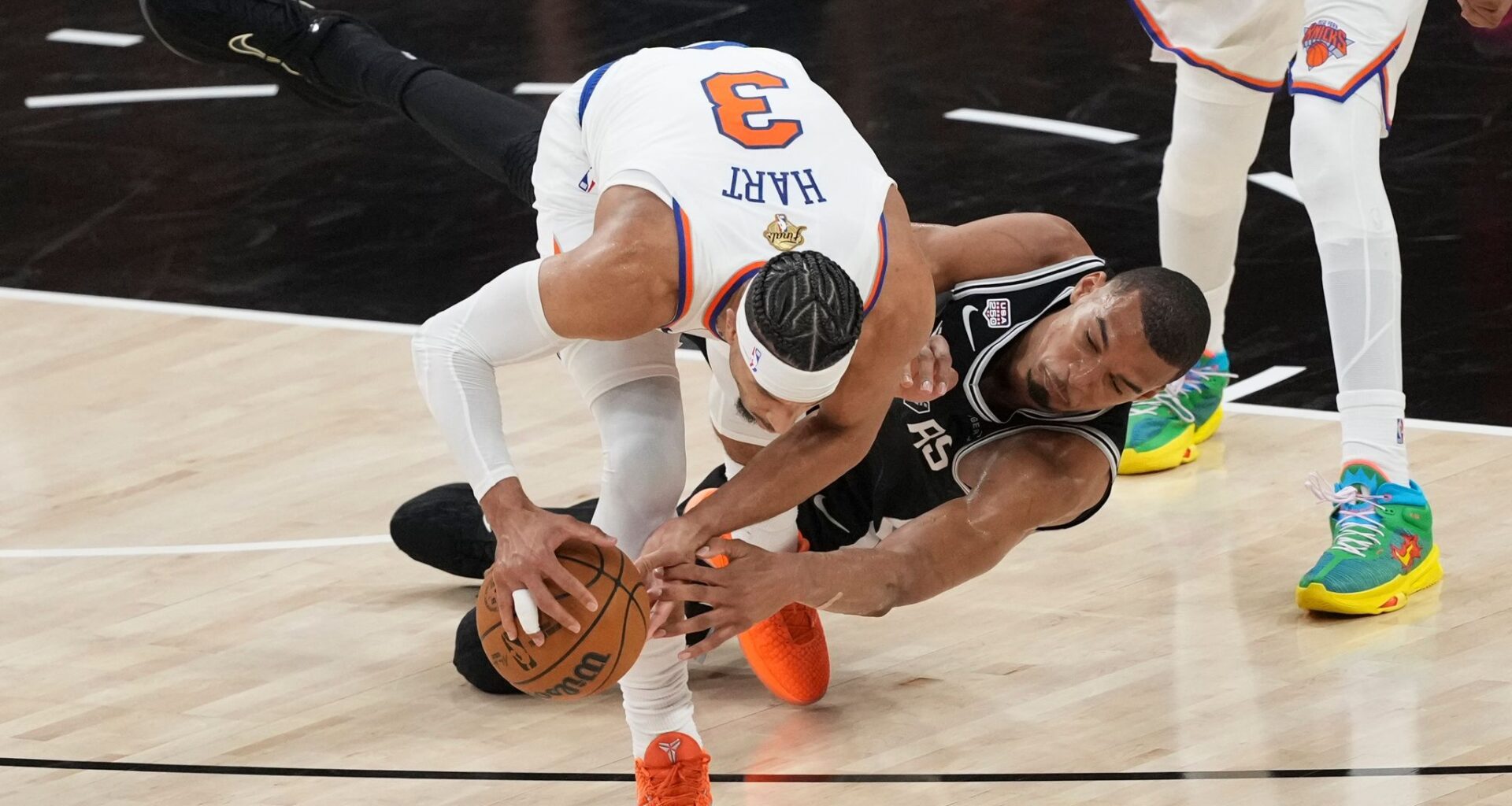 Josh Hart's efforts help Knicks turn around Game 1 of the NBA Finals and beat the Spurs