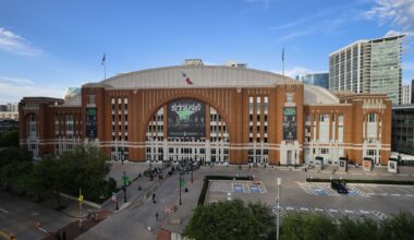 For Mavericks and Stars, why is American Airlines Center obsolete?