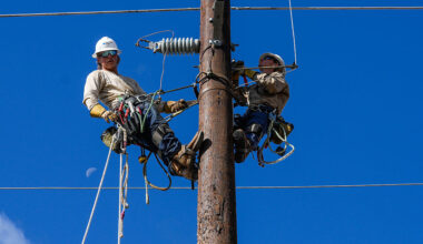 What's causing Houston's brief power outages? CenterPoint explains