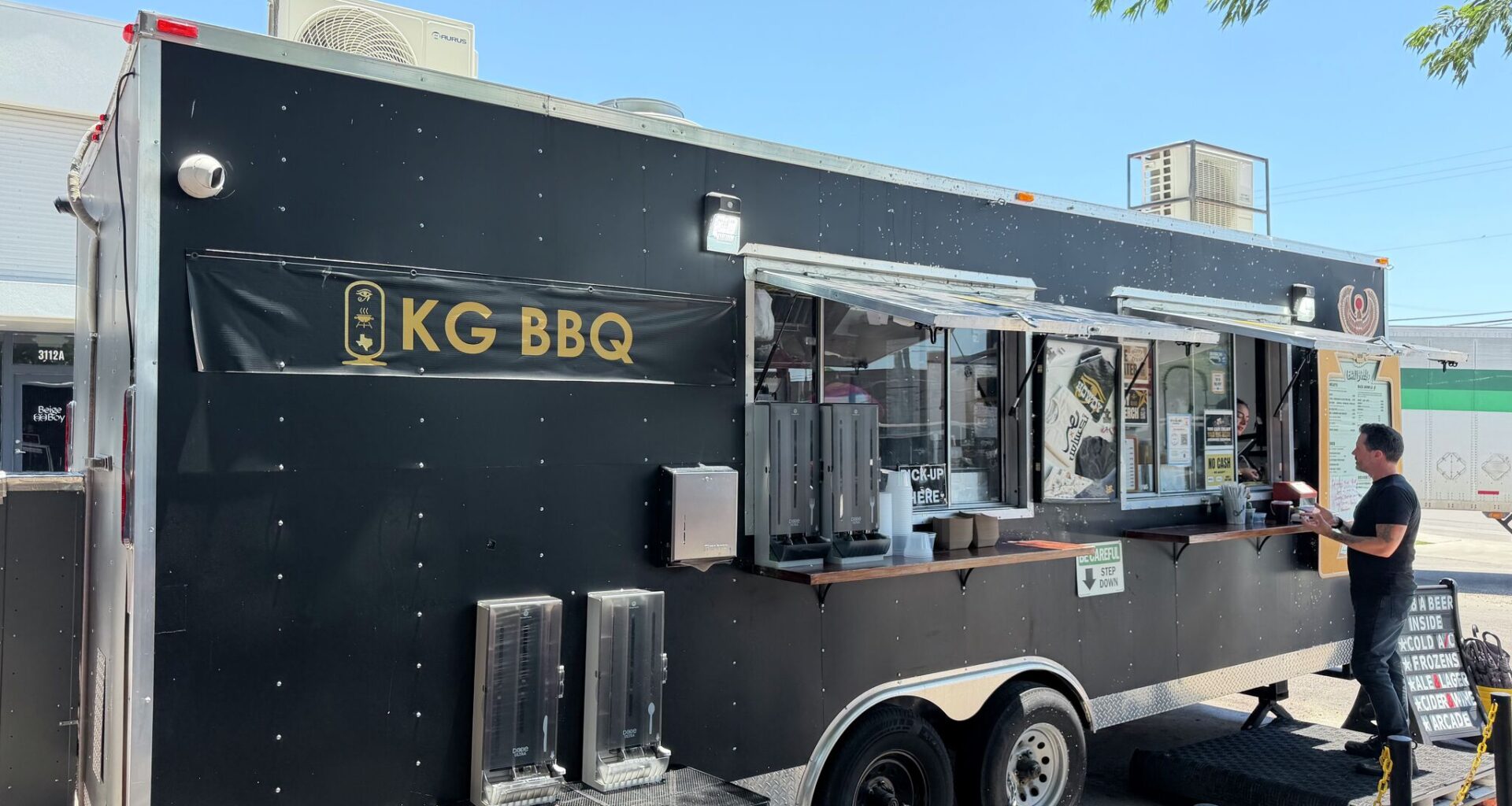Kareem Al-Ghayesh of KG BBQ in Austin on Netflix's Barbecue Showdown.