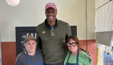 Spurs legend David Robinson — also known as "The Admiral" — was spotted at Beacon Hill Market &amp; Deli in San Antonio on Sunday, November 9.