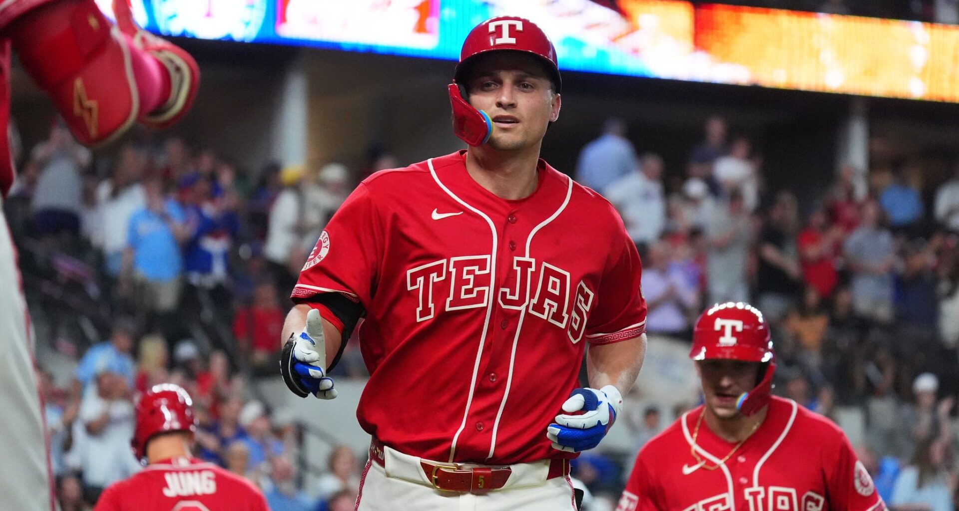 Corey Seager hits a 2-run homer in his Rangers return, snapping an 0-for-29 skid