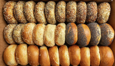 East Coast bagel chain reveals opening day for Houston spot