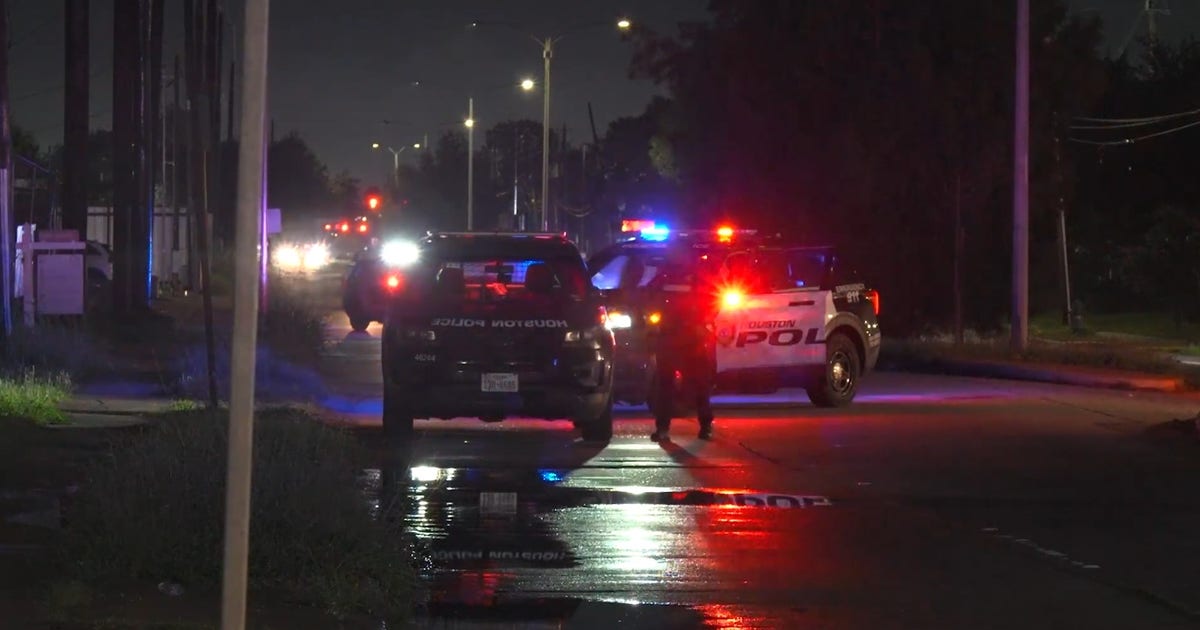 Pedestrian in wheelchair killed in Sunnyside hit-and-run