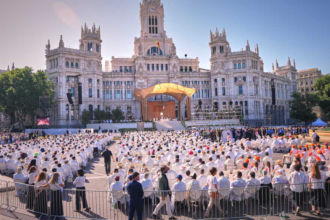 Pope Leo XIV presides over a Mass marking the Catholic feast of Corpus Christi at Plaza de Cibeles in Madrid, Spain, Sunday, June 7, 2026, on the second day of his seven-day apostolic visit to mainland Spain and the Canary Islands.