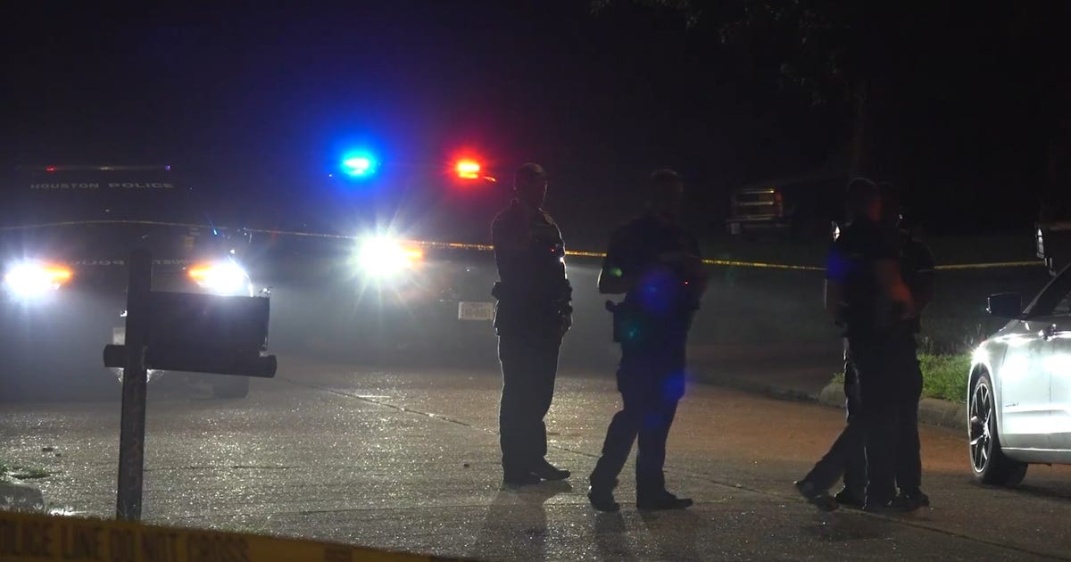 2 shot, 1 killed during NE Houston family gathering
