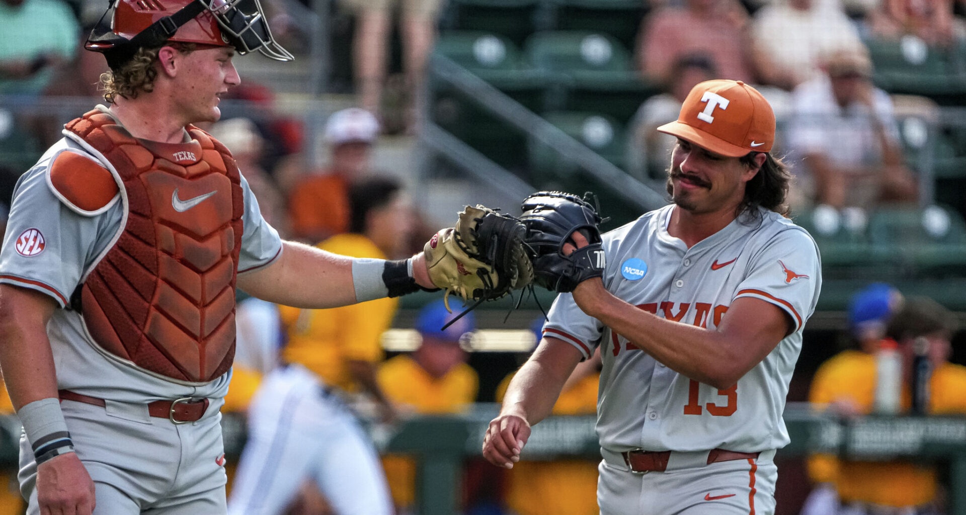 Texas baseball vs Oregon game score: NCAA Tournament live updates