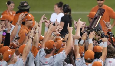PHOTOS: Texas heads to College World Series with late rally past Ducks