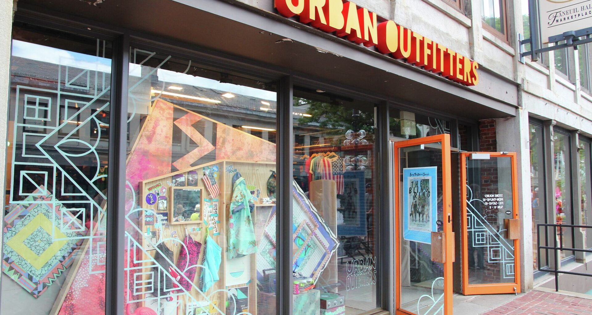 Urban Outfitters returns to San Antonio after La Cantera exit