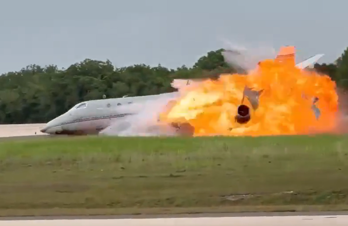 Private jet headed to Texas crashes, killing all on board