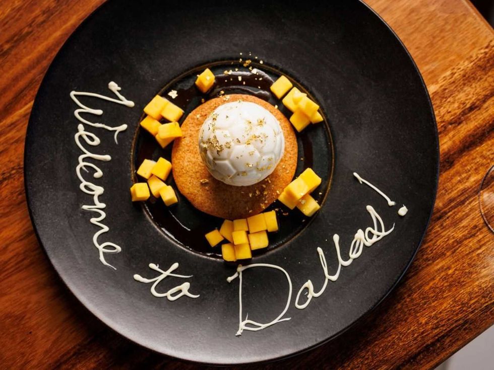 The Crown Ball dessert, Crown Block