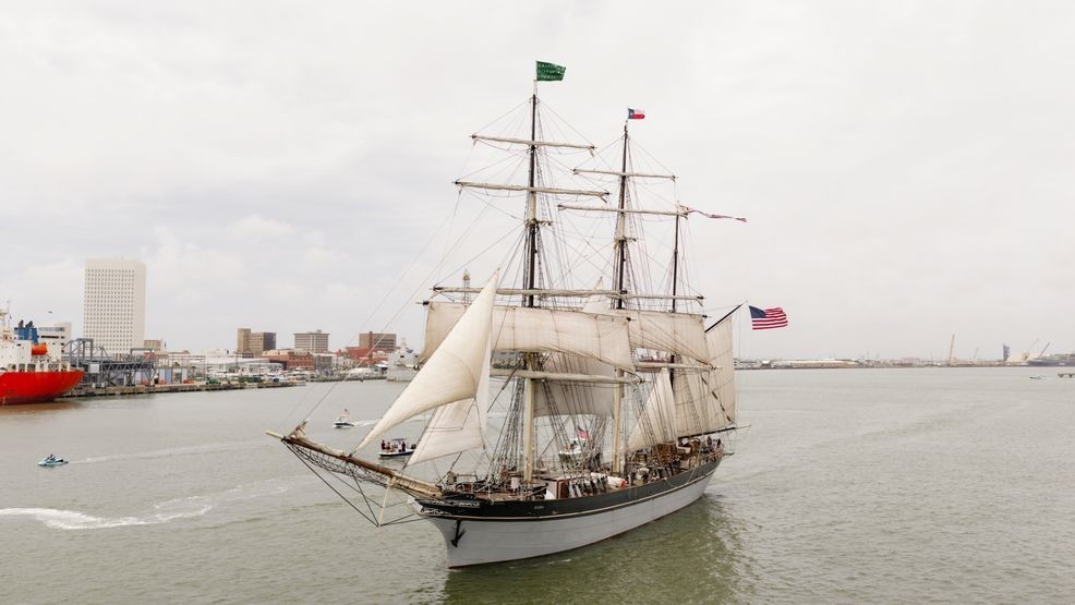 Elissa Sets Sail for NYC 6.8.26. Photo credit Galveston Historical Foundation