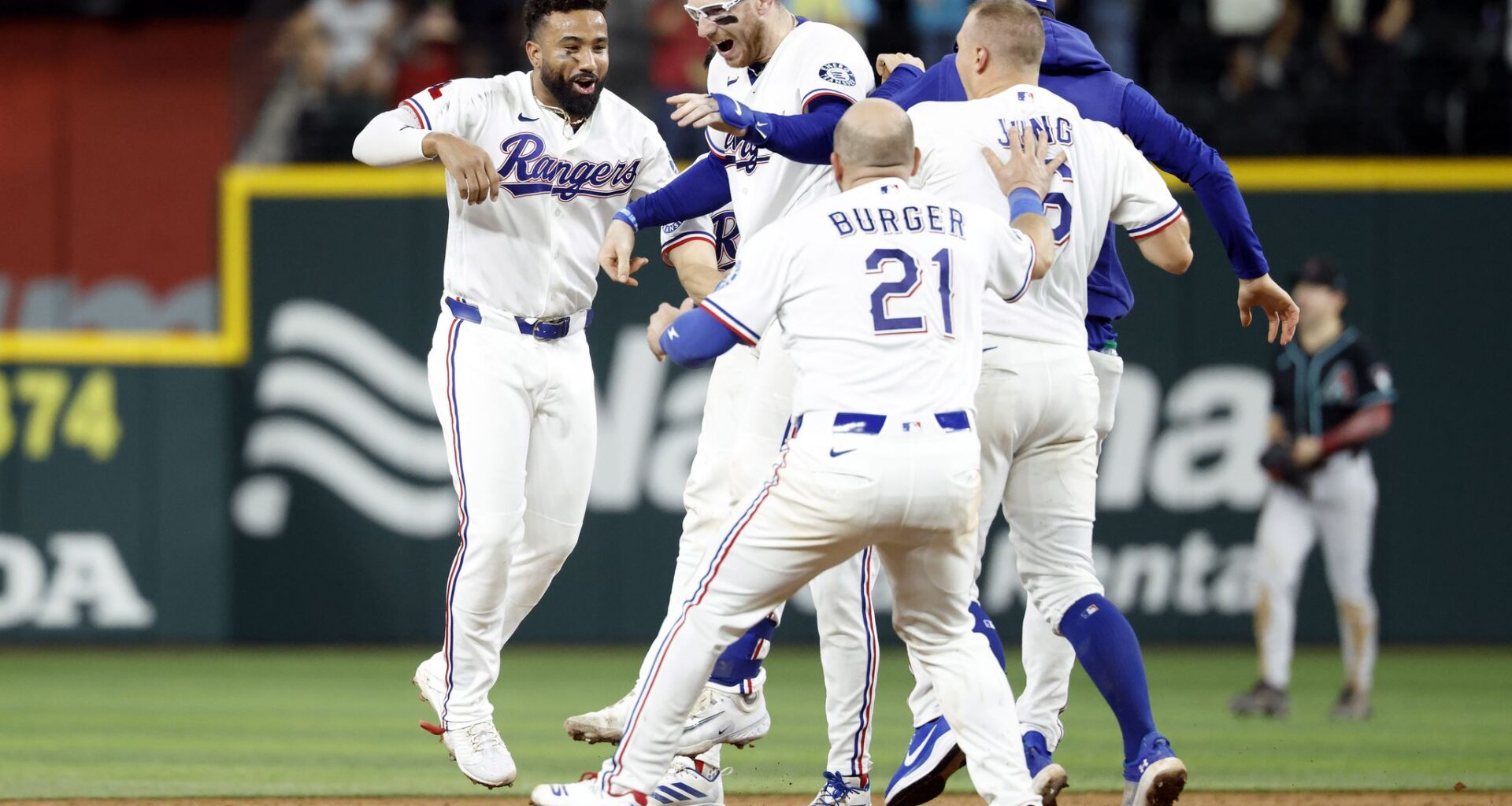 Rangers' Chris Young lauds 'adjustments' Jung, Duran have made in 2026