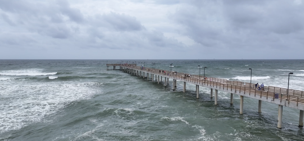 Bob Hall Pier 02.png