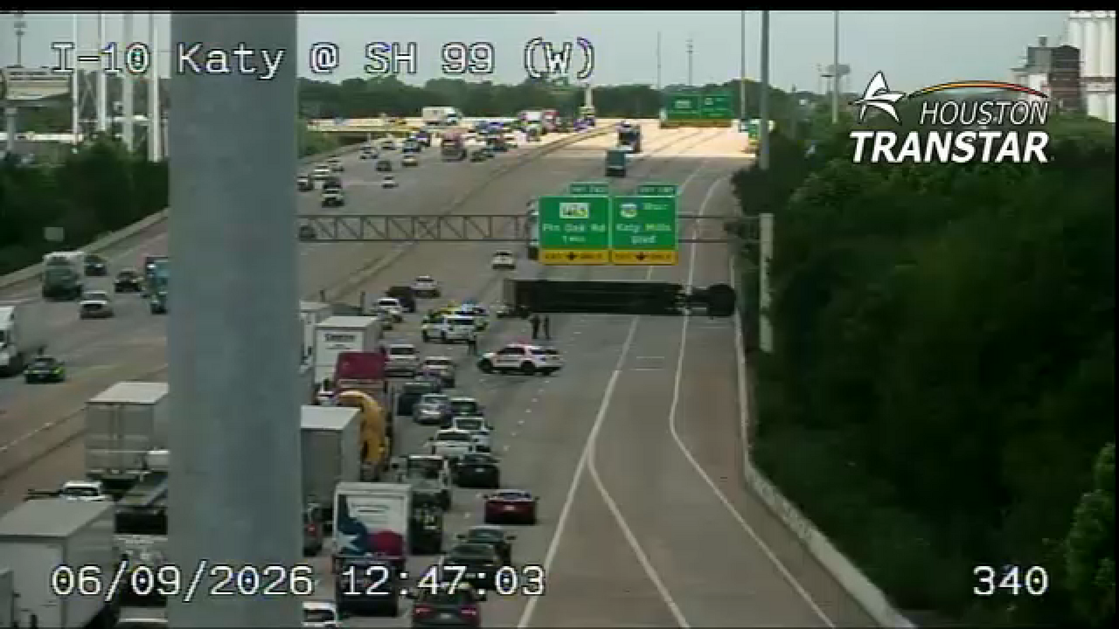 13 Alert Traffic: Overturned big rig causes multiple WB lanes to shut down on Katy Freeway at Pin Oak Road, Houston TranStar says