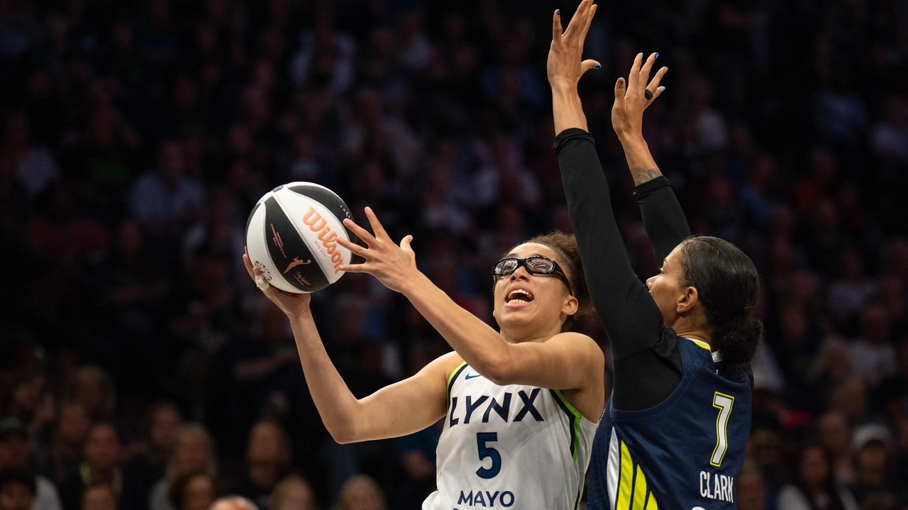 Rookie Olivia Miles scores 24 and the Lynx cruise past the Wings 100-76 for 8th straight win