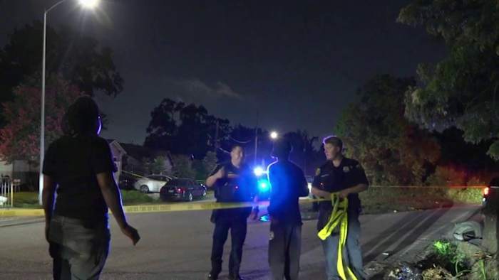 2 injured in drive-by shooting in north Houston