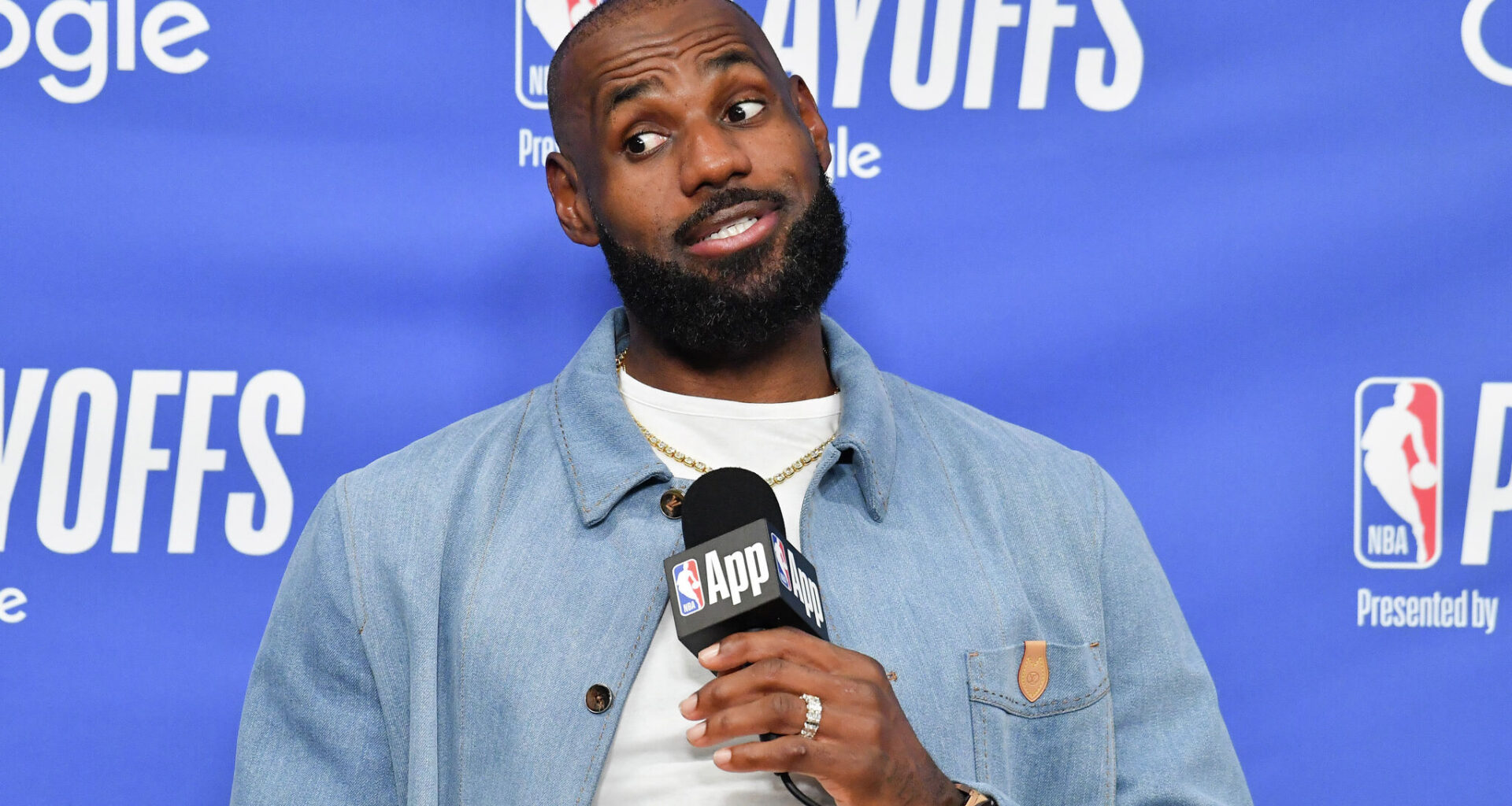 LeBron James takes shot at San Antonio, Spurs on podcast