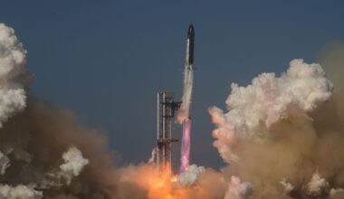 Lawsuit challenges Trump administration's land swap with SpaceX in Texas