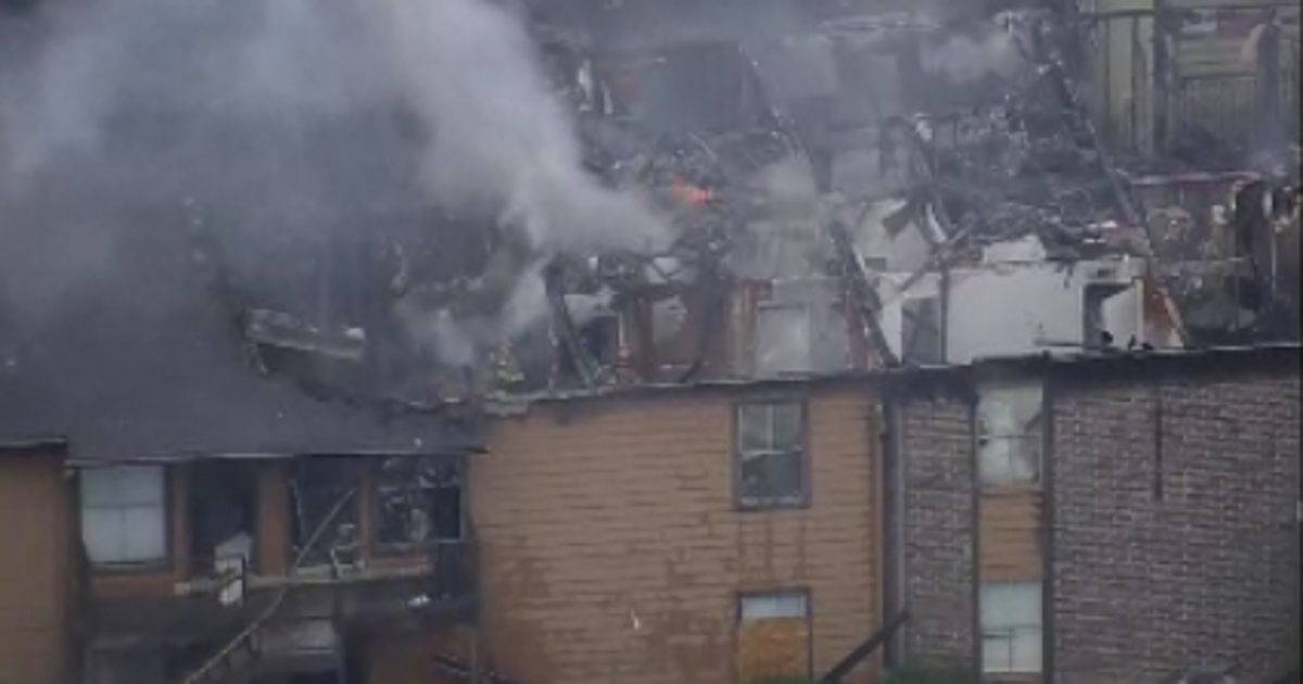 Houston apartment fire reported near I-610, Buffalo Speedway