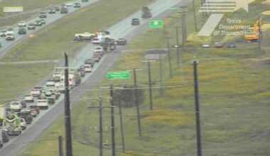 Major crash sparks partial shutdown of Highway 90 near San Antonio