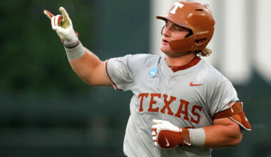 Texas vs Georgia CWS preview: Can Dylan Volantis slow Bulldogs?