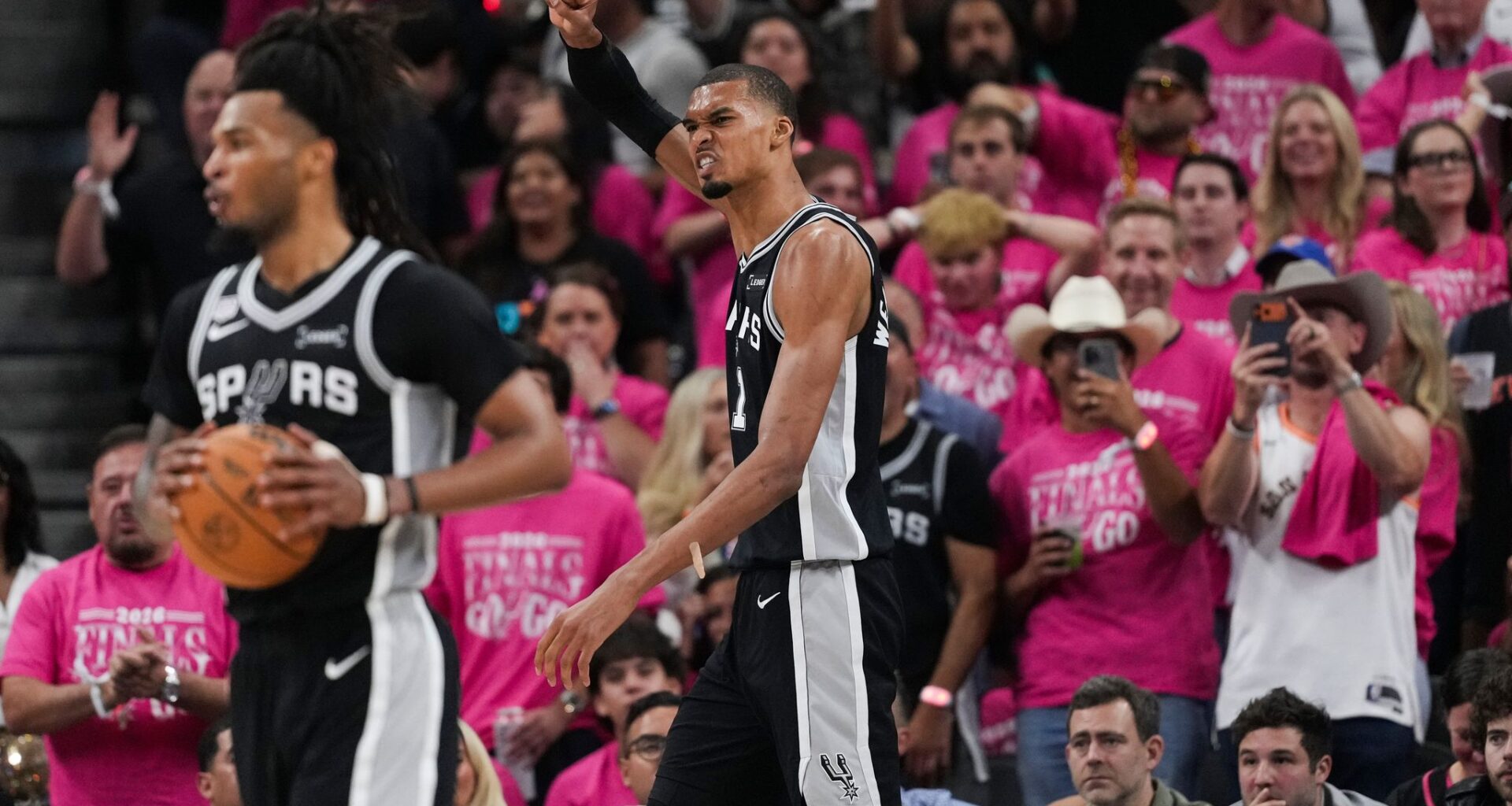 Spurs fans still believe they can overcome 3-1 deficit against Knicks to capture 6th NBA title
