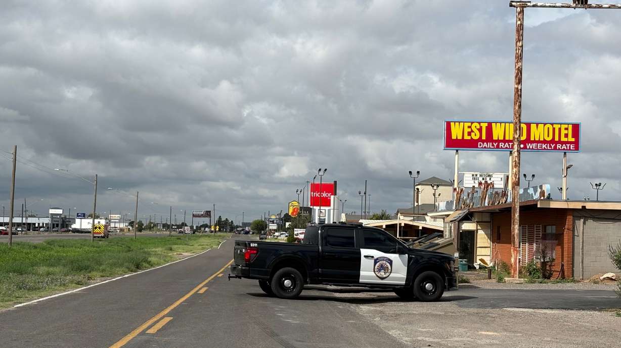 Suspect dead after Texas shooting kills 1, leaves 9 in the hospital, police say