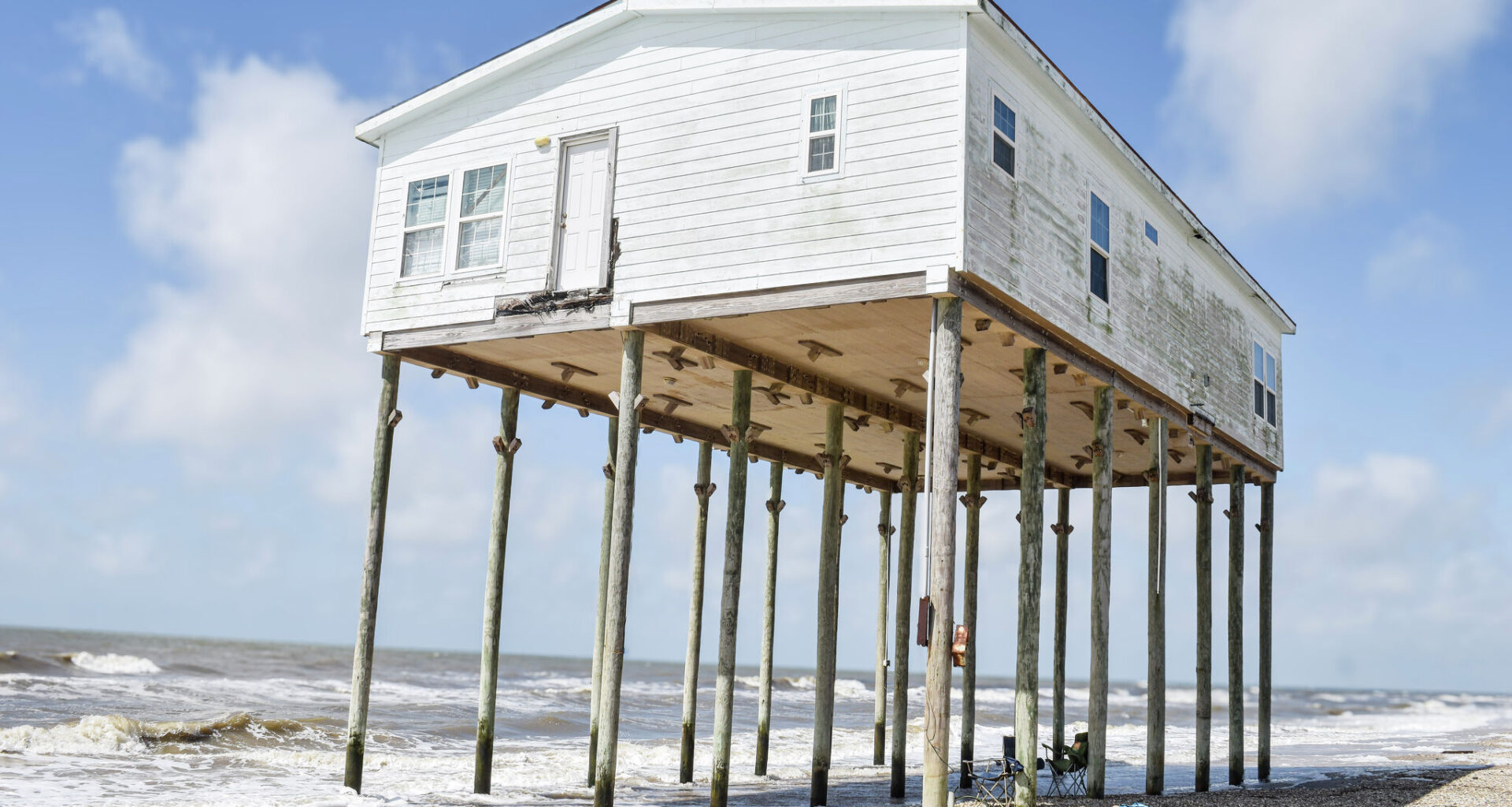 The story behind the Texas beach house known as the 'Lonely House'