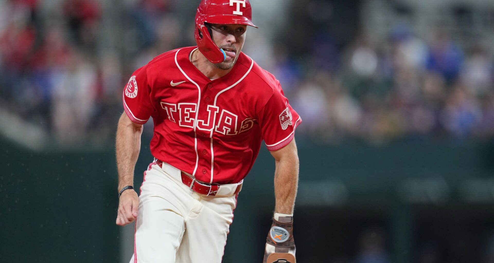 Rangers place Evan Carter on 10-day injured list with oblique strain