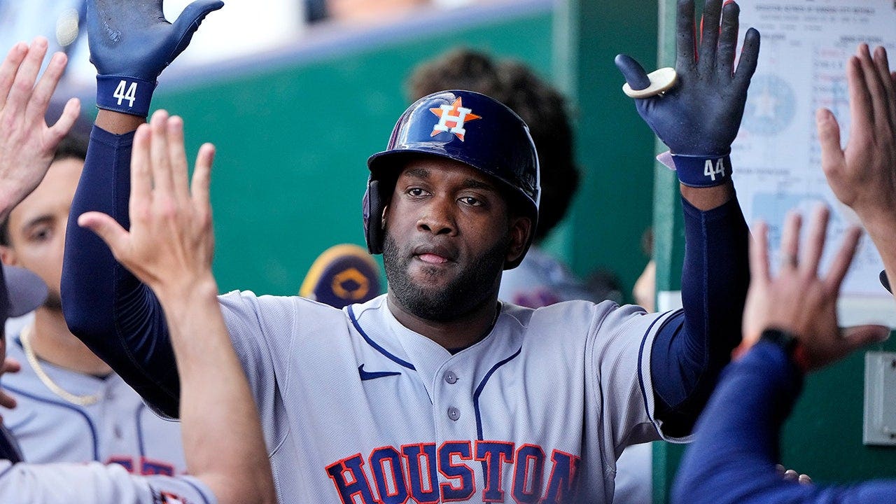 Astros' Yordan Álvarez hits home run and grand slam in historic inning vs Royals
