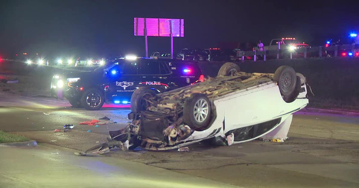 Three juveniles hospitalized, one with serious injuries, after Fort Worth car crash