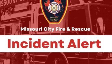 Missouri City house fire injures 2 firefighters, kills 2 pets