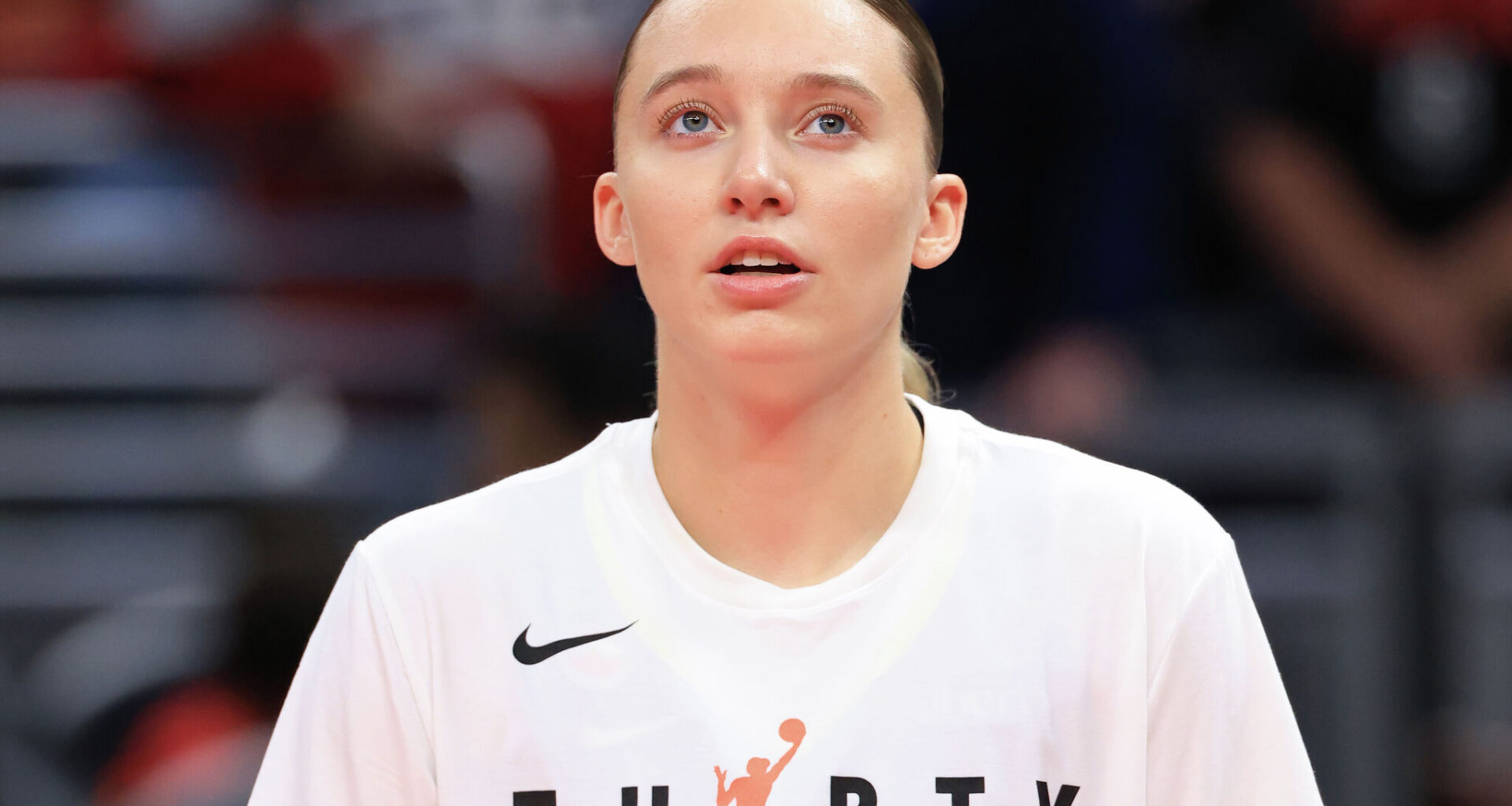 Paige Bueckers attends World Cup with Dallas Wings teammates