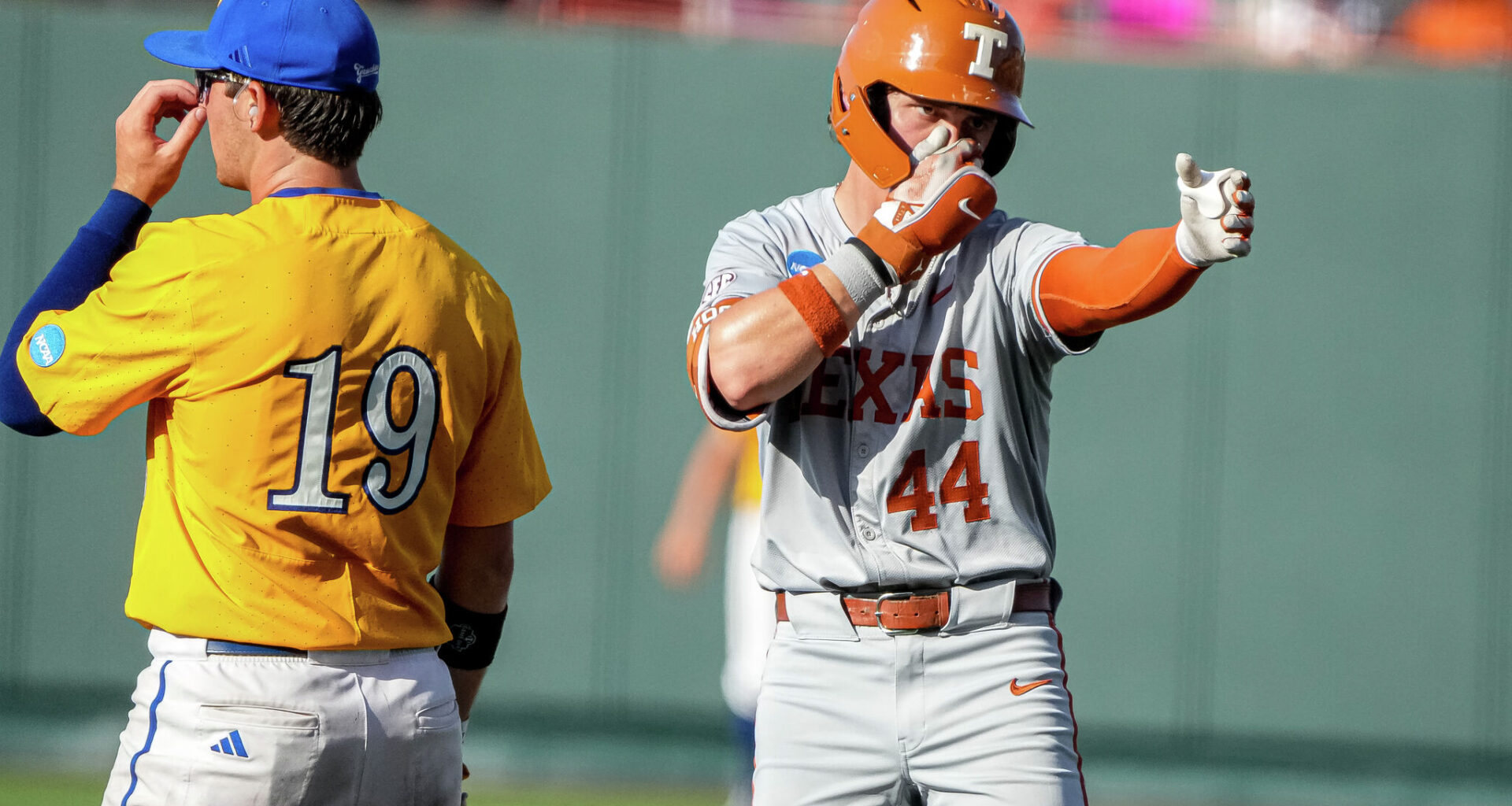 Texas baseball: Longhorns face CWS elimination against Alabama