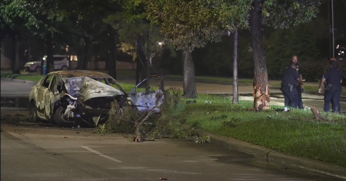 Memorial Drive crash: 1 dead, 1 injured after vehicle catches fire