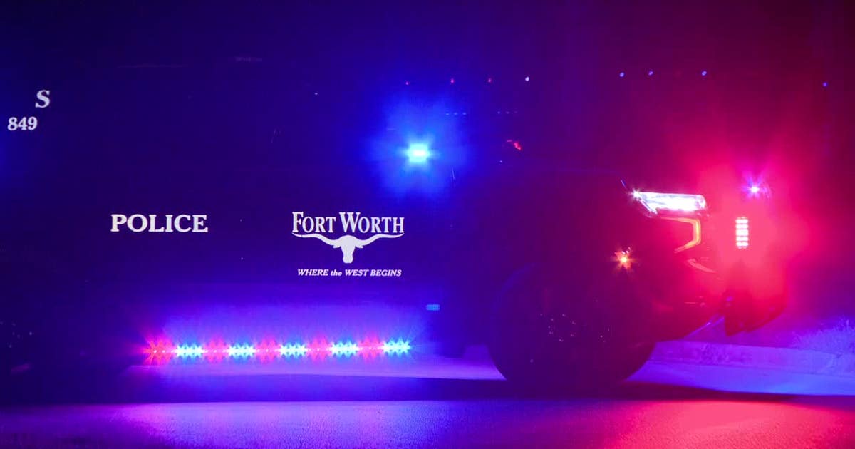 Man found dead after Fort Worth park shooting; suspect at large