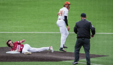 Texas baseball vs Alabama game score: College World Series updates