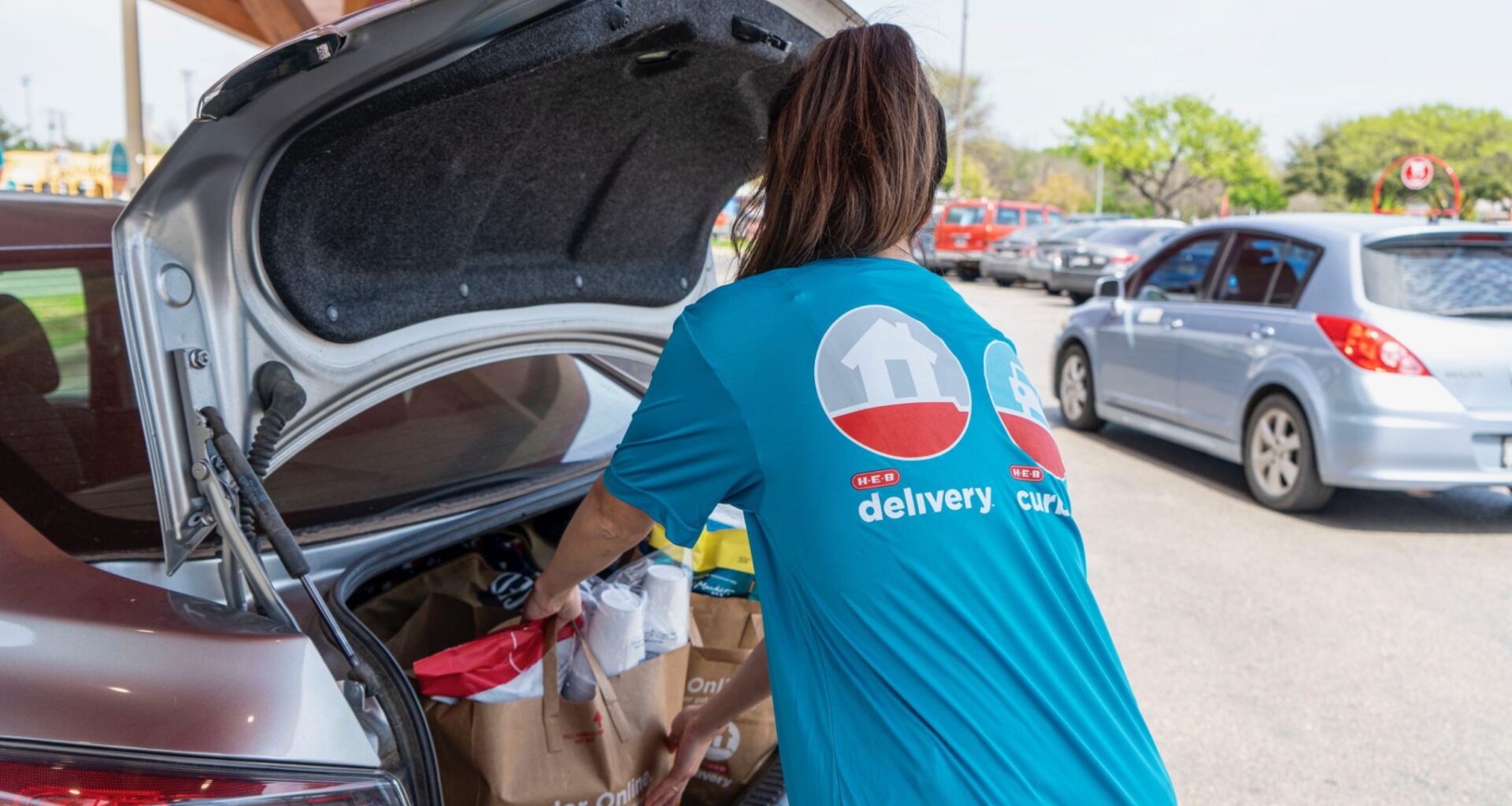 H-E-B quietly rolls out new customer curbside feature