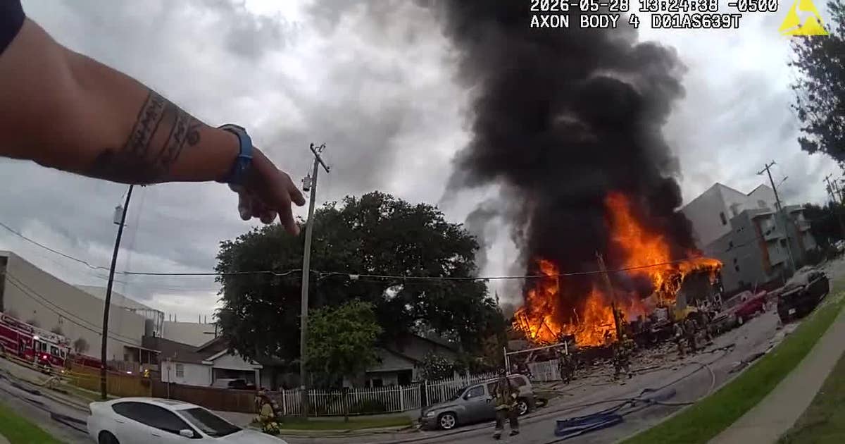 Dallas County deputy constables honored for bravery after Oak Cliff apartment explosion