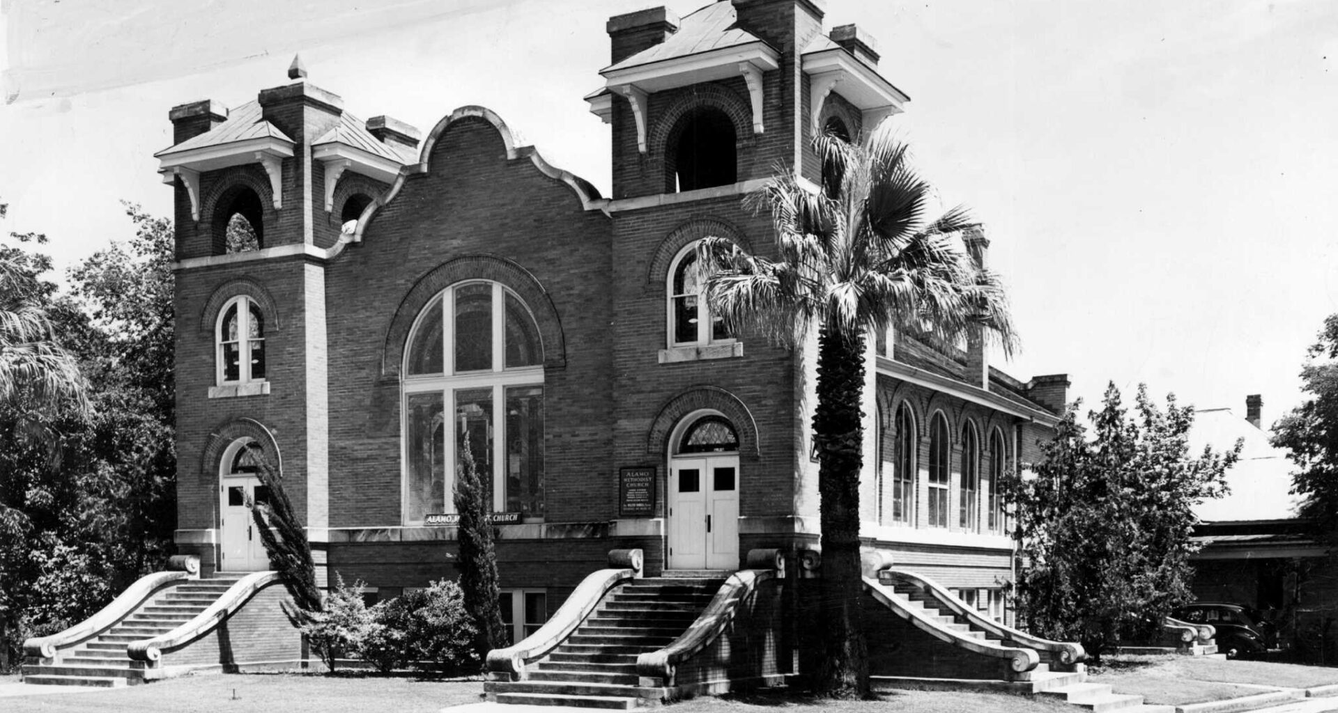 Haunted San Antonio church used to be a hot dog hot spot
