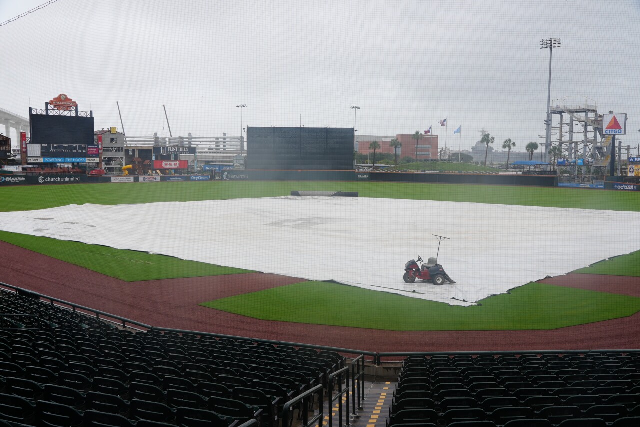 Rain postpones Hooks series opener against the Missions 2026