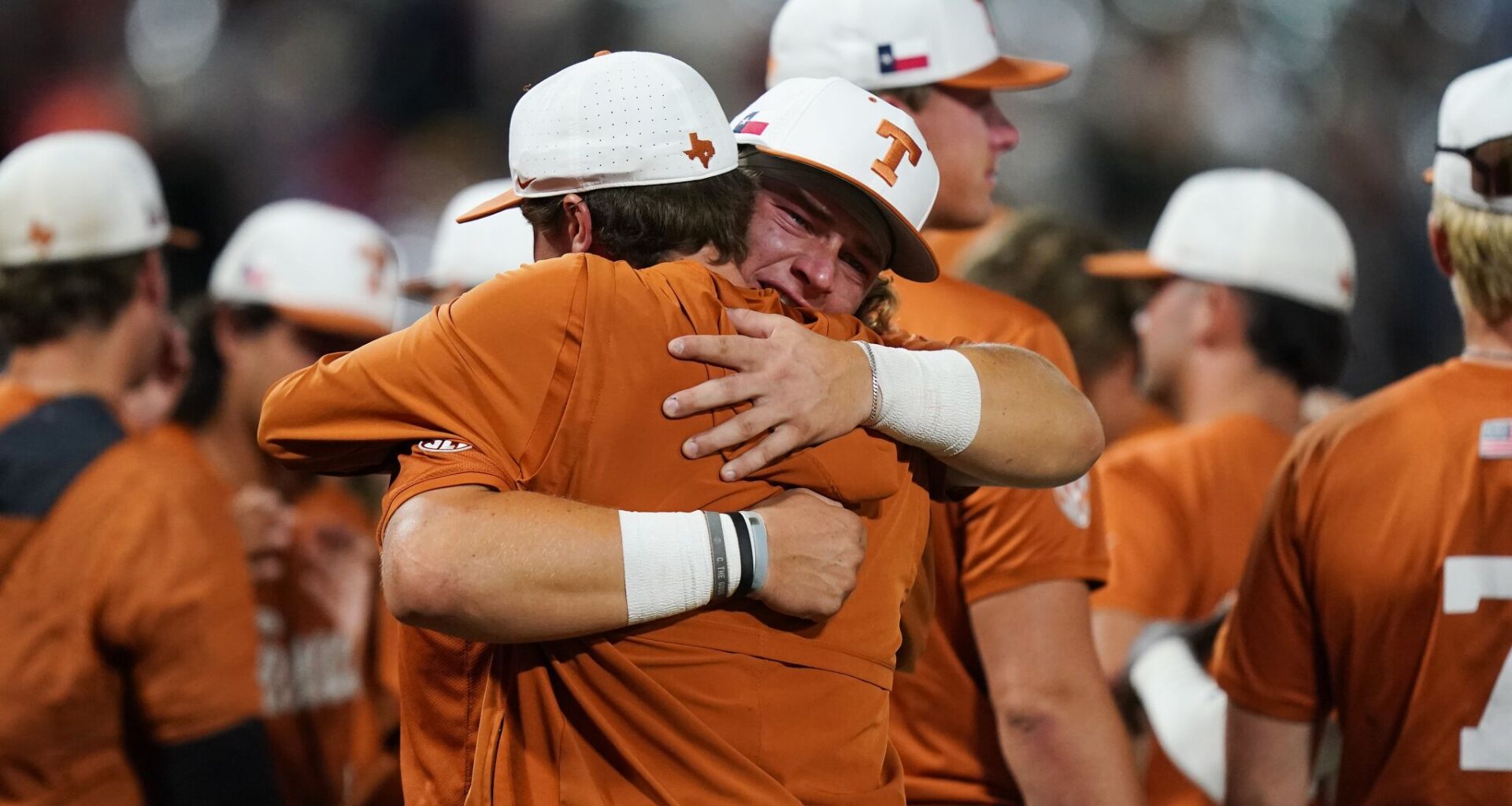 Texas falls vs. Georgia, sees 2026 College World Series run end