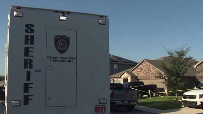 Neighbors looking for answers after man found dead, woman injured in far West Side home