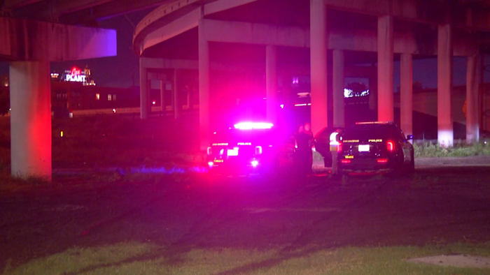 Motorcyclist falls to death from highway interchange ramp near downtown, SAPD says