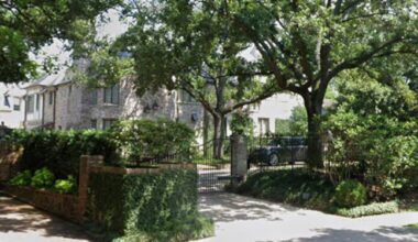 Texas oil scion cashes out of historic Houston estate