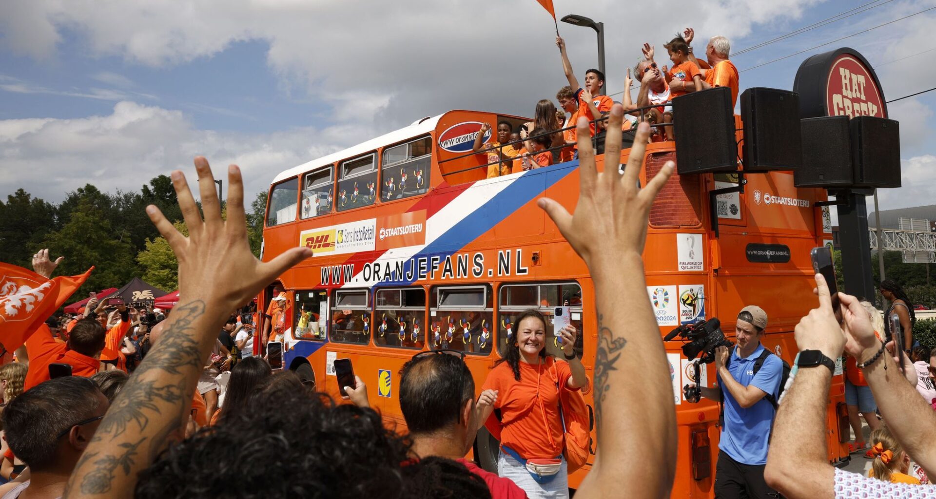 Dutch Orange Bus comes to Richardson's Hat Creek Burger for World Cup